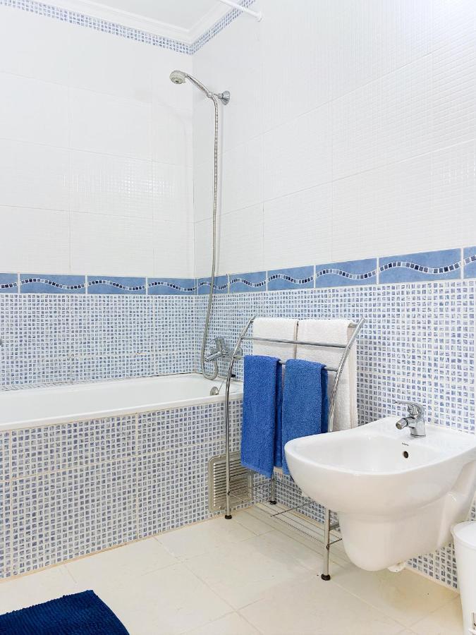 Sitio Do Raposo - Carvoeiro - Wifi, Ac, Beach & Center 200M Bagian luar foto